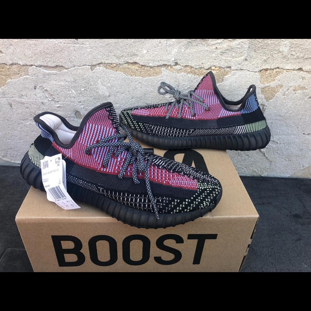 Yeezy 350 V2 BOOST size 7, 8,9,10,11,12